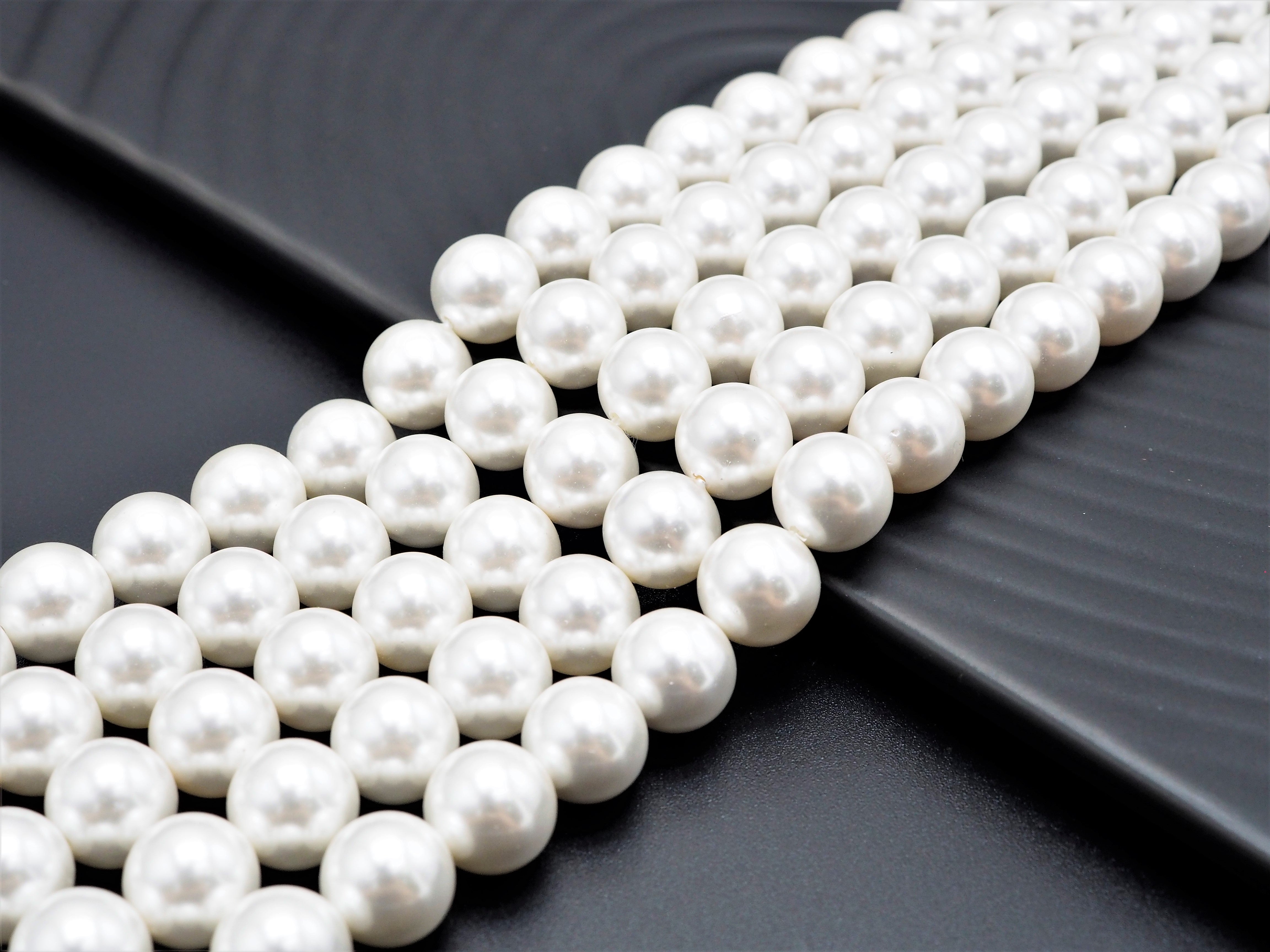 High Quality White Mother of Pearl Round Smooth Beads, Sku#U316