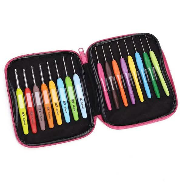 16 Piece Colored Crochet Hooks Yarn Set