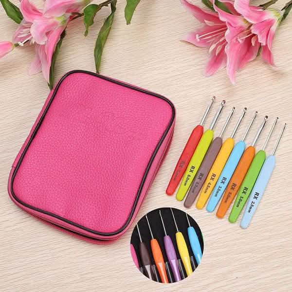 16 Piece Colored Crochet Hooks Yarn Set