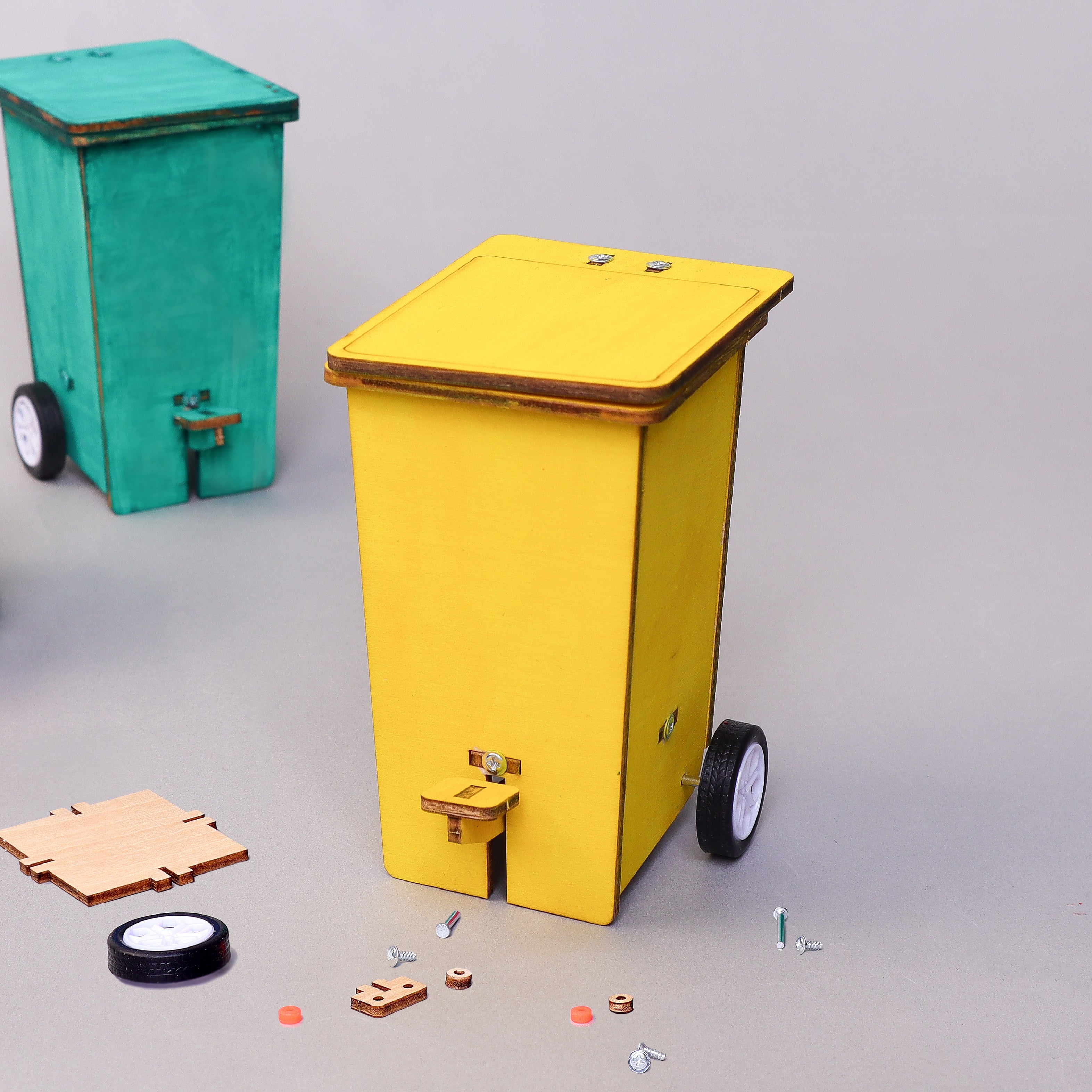 Build Paint Mini Trash Cans Set Desk Decor