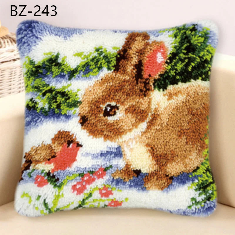 Animal Series Latch Hook Hand Knitted Embroidered Pillow Unfinished Embroidery Material Latch Hook Rug Kits Beginner DIY Supply