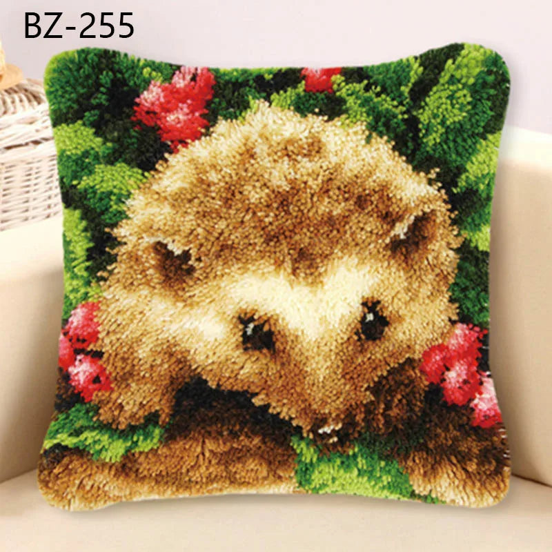 Animal Series Latch Hook Hand Knitted Embroidered Pillow Unfinished Embroidery Material Latch Hook Rug Kits Beginner DIY Supply