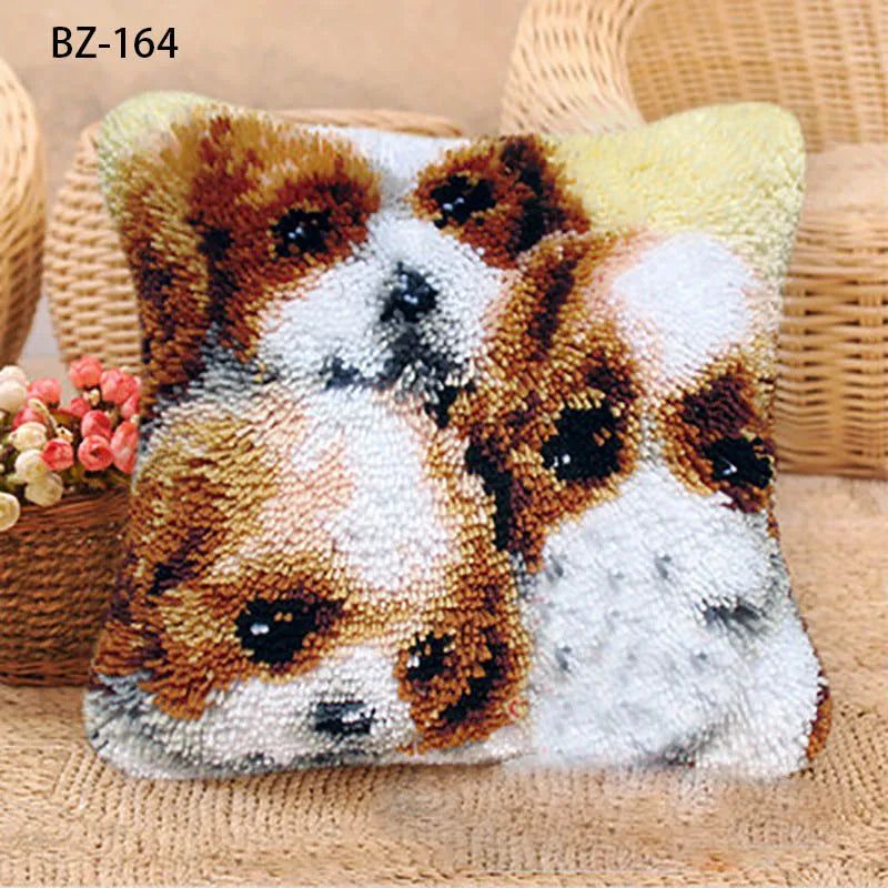 Animal Series Latch Hook Hand Knitted Embroidered Pillow Unfinished Embroidery Material Latch Hook Rug Kits Beginner DIY Supply
