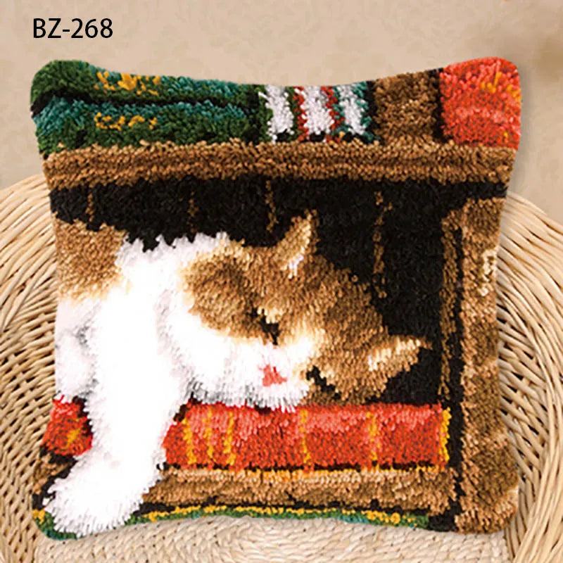 Animal Series Latch Hook Hand Knitted Embroidered Pillow Unfinished Embroidery Material Latch Hook Rug Kits Beginner DIY Supply
