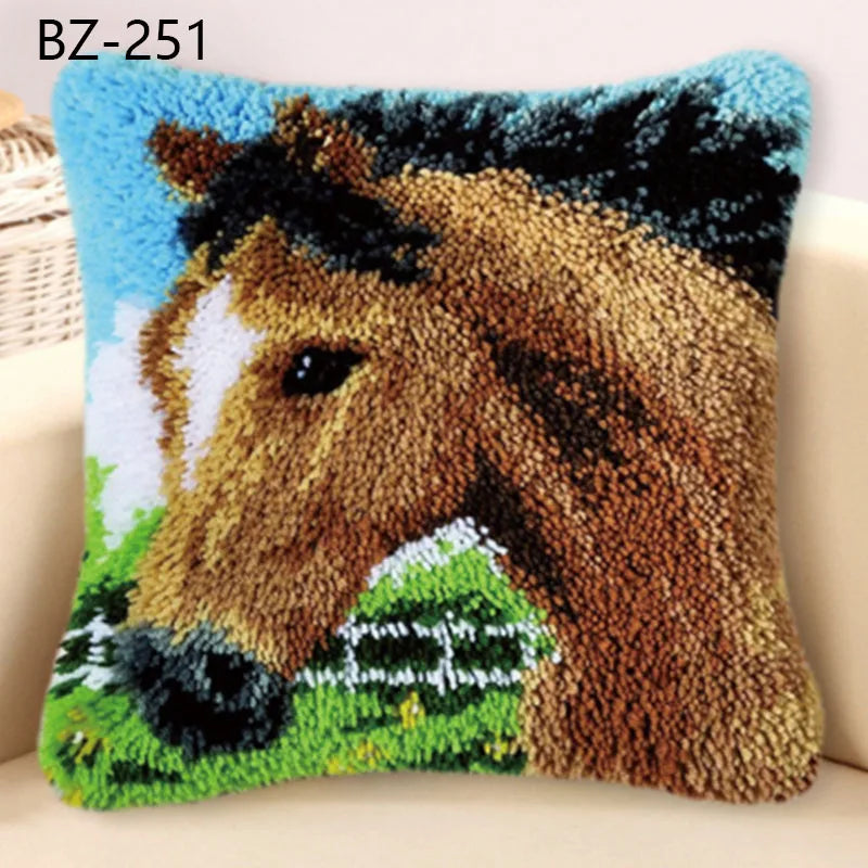 Animal Series Latch Hook Hand Knitted Embroidered Pillow Unfinished Embroidery Material Latch Hook Rug Kits Beginner DIY Supply