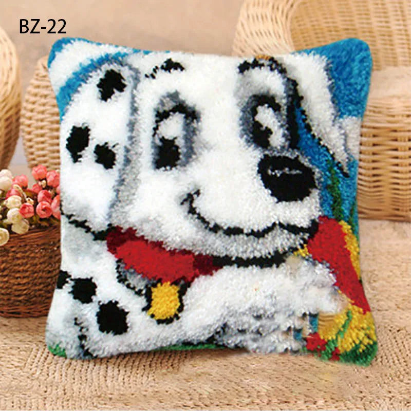 Animal Series Latch Hook Hand Knitted Embroidered Pillow Unfinished Embroidery Material Latch Hook Rug Kits Beginner DIY Supply